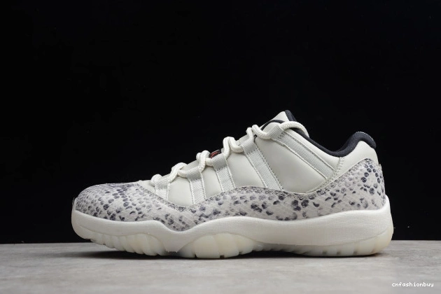 Bone Low 11 Air Light Snake CD6846-002 SE Jordan 1007